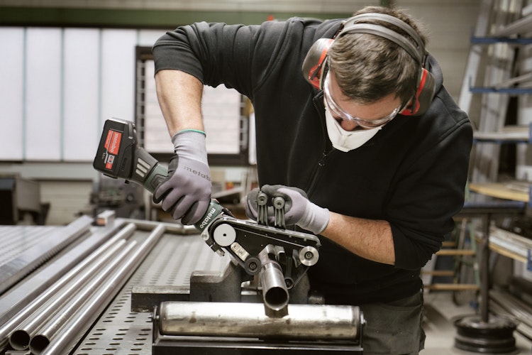 Metabo Akku-Rohrbandschleifer RB 18 LTX 60