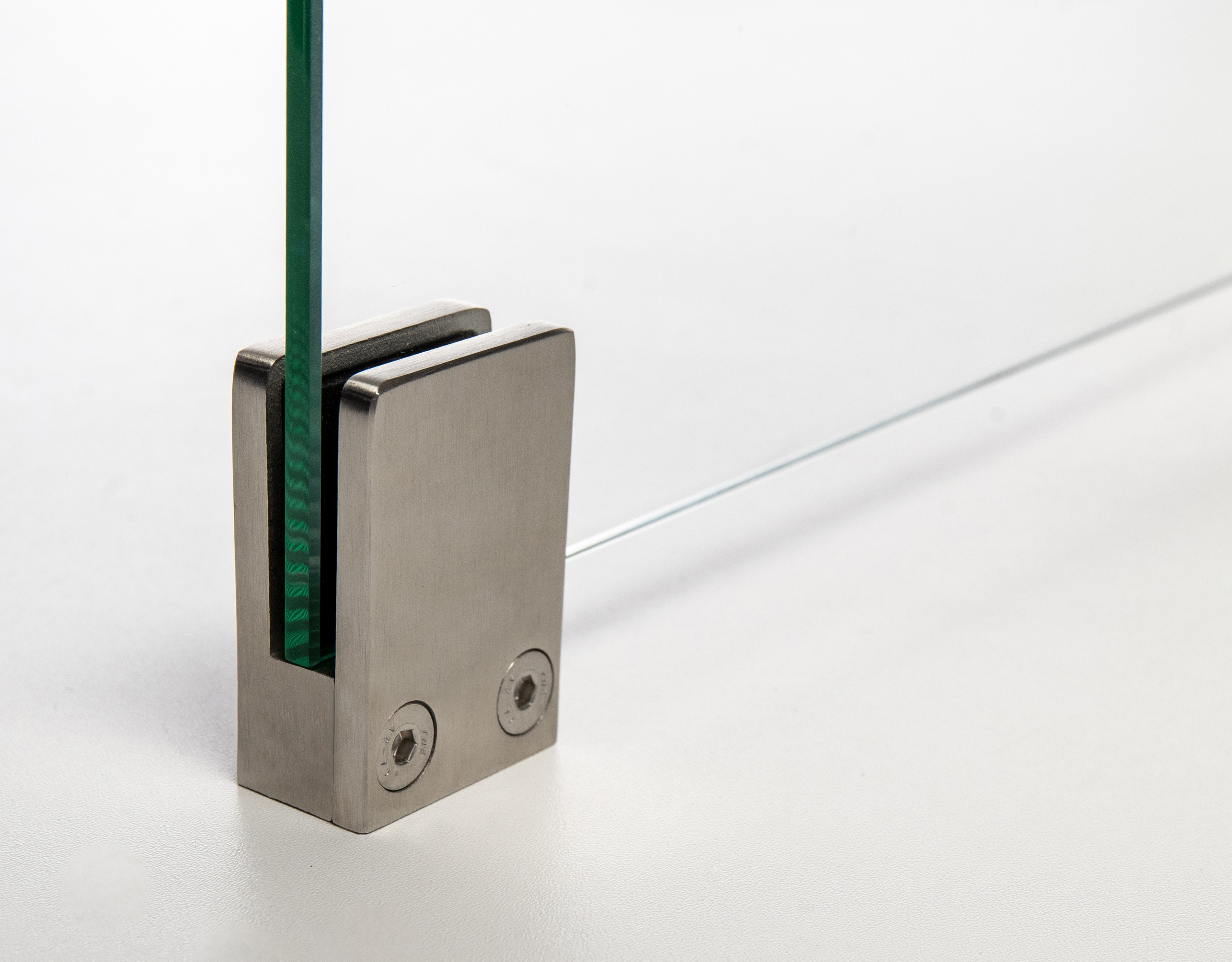 Vorschaubild Galerie T&J HYGIENE SCHUTZGLAS Glasklemme für ESG 6 mm EDELSTAHL