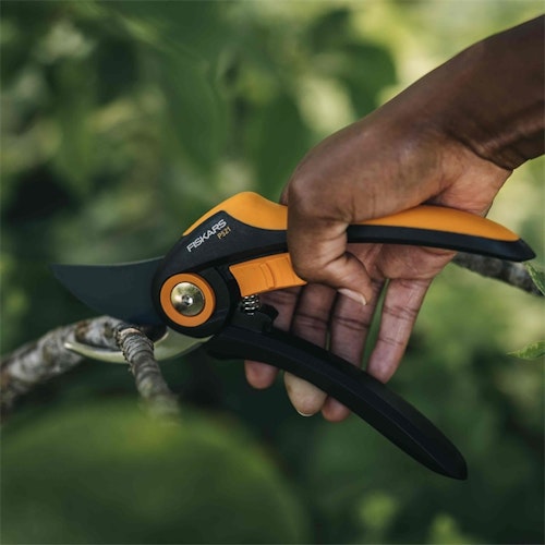 Fiskars Plus Bypass Gartenschere P521 1057167