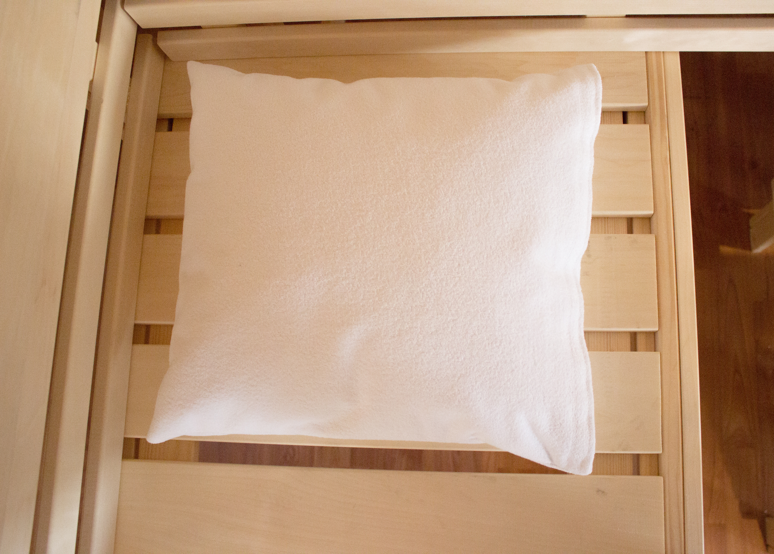 Vorschaubild Galerie Karibu Sauna Kopfkissen mit Frottee-Bezug