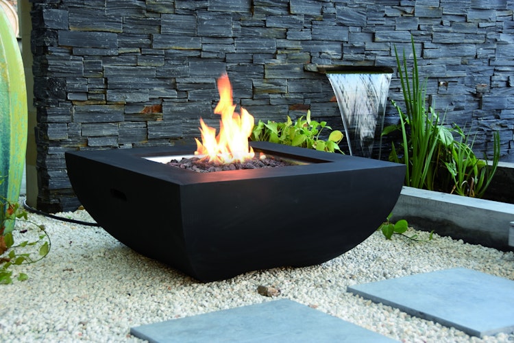 Gardenforma Gas Feuerstelle Itasy, Beton-Optik schwarz, aus Faserbeton Bild