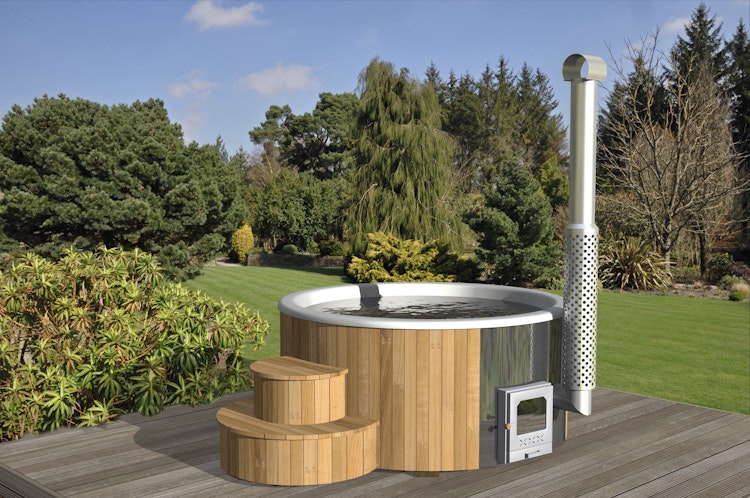 Wolff Finnhaus Badebottich Hot Tub Ø 200 cm Thermoholz mit Außenofen & GFK-Wanne Bild