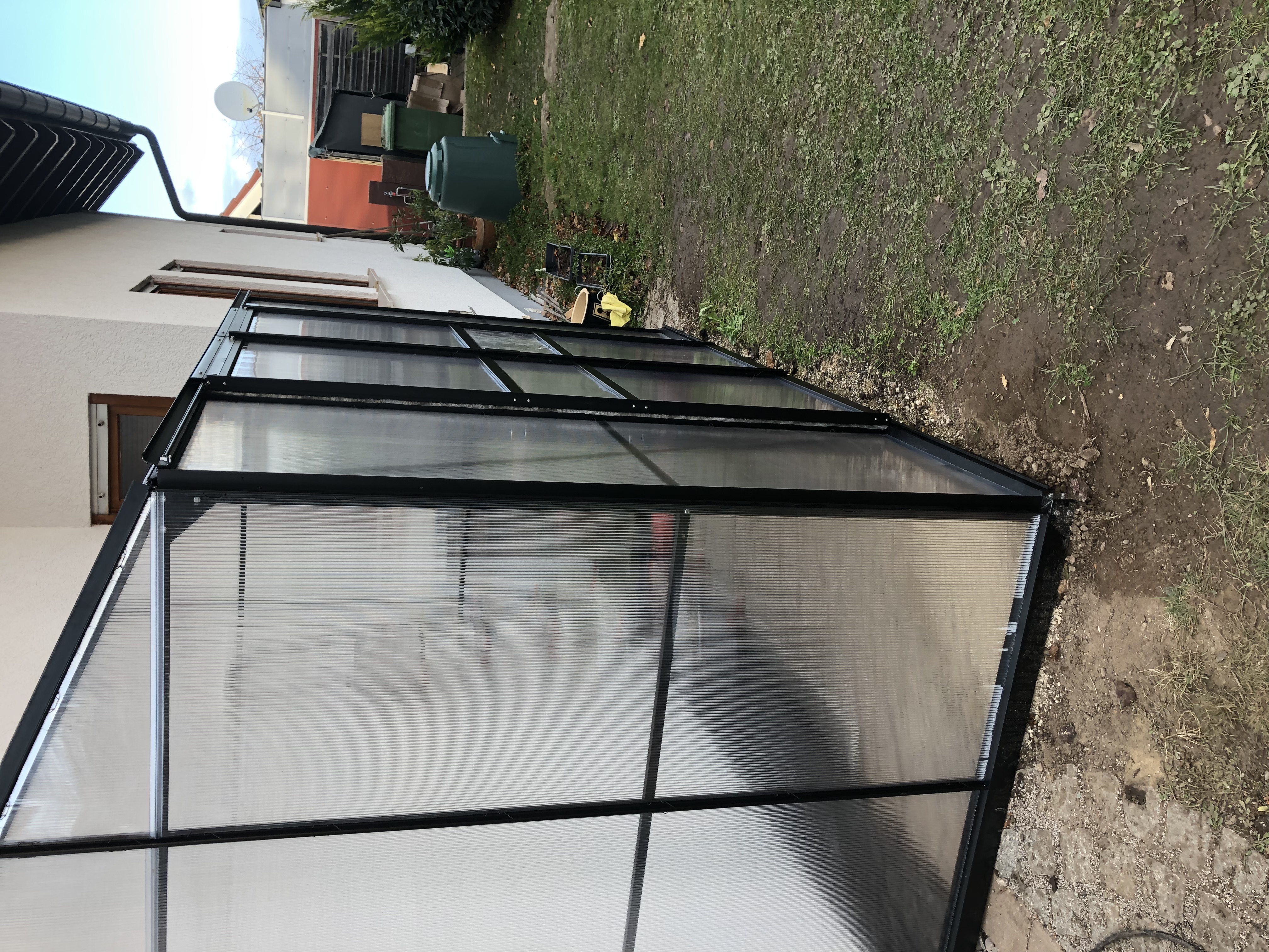 Von einem Kunden aufgenommenes Foto von Vitavia Gewächshaus Styx/Ida 3300 inkl. 1 Dachfenster - 3,3 m² Von einem Kunden aufgenommenes Foto von Vitavia Gewächshaus Styx/Ida 3300 inkl. 1 Dachfenster - 3,3 m²