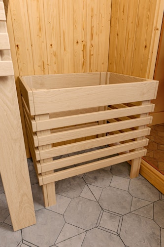 Karibu Sauna Askja Superior mit Fronteinstieg 68 mm inkl. gratis Saunaofen & 8-teiligem Zubehörpaket (Gesamtwert 1071,91€) Bild