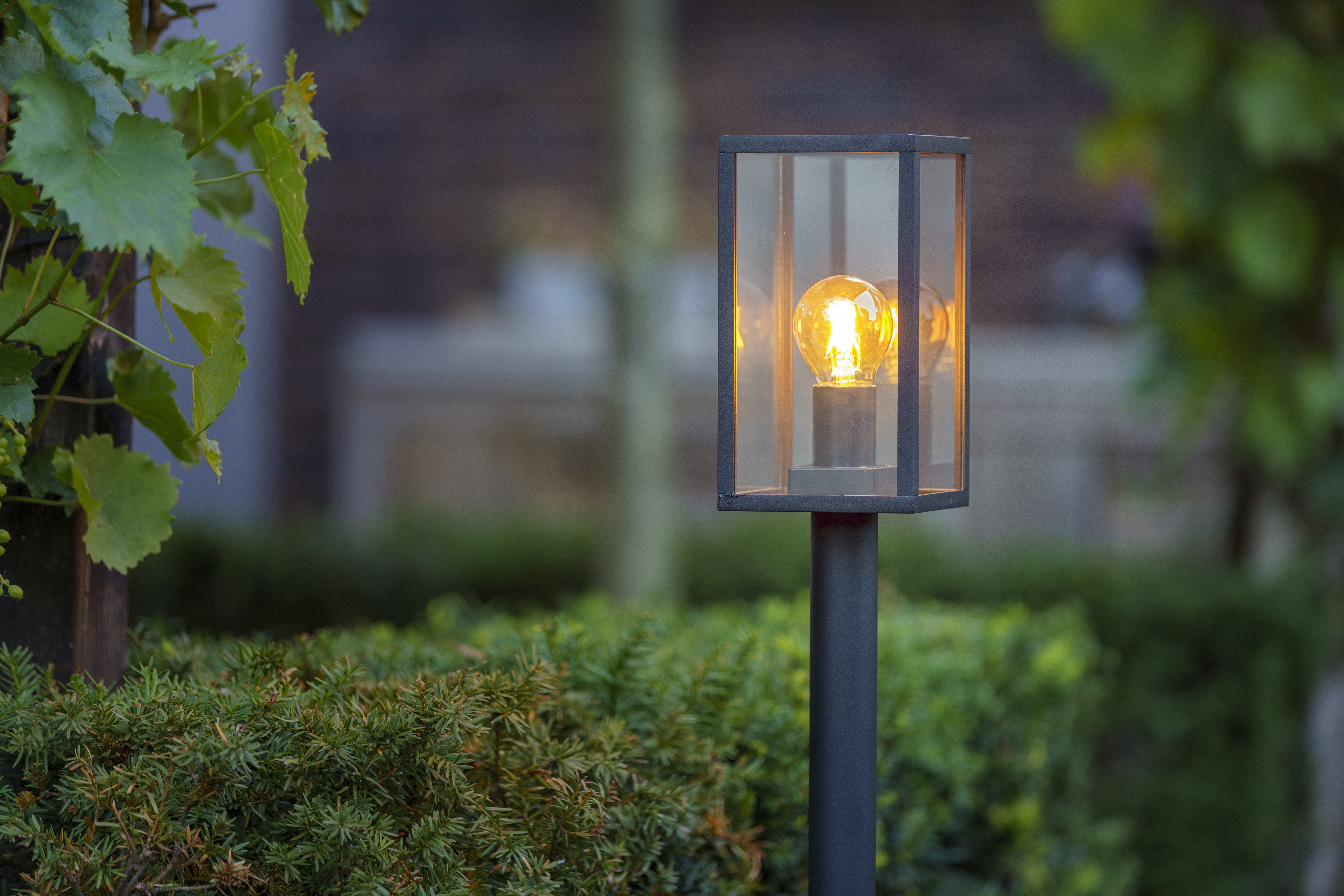 Vorschaubild Galerie T&J TEJELIGHT SHAULA Stehlampe ALU schwarz