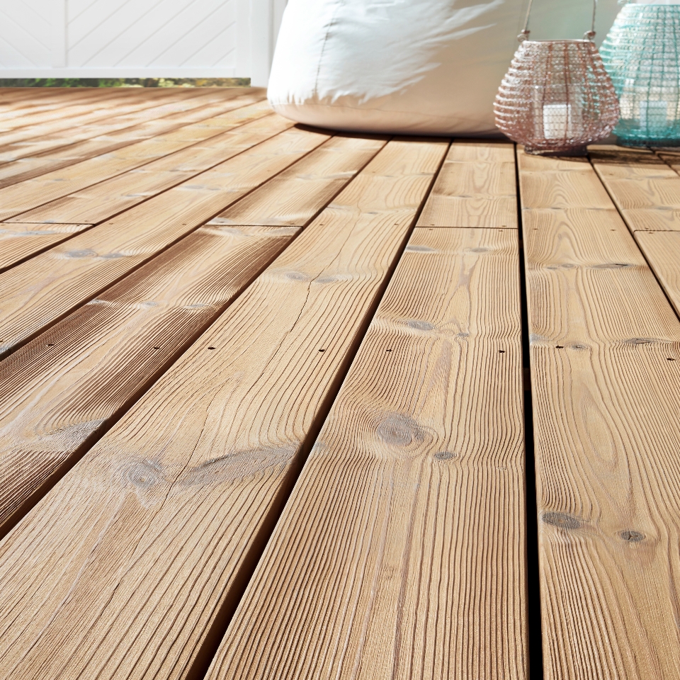 Vorschaubild Galerie OSMO Terrassendiele Thermoholz Kiefer gebürstet/geriffelt - für SenoFix