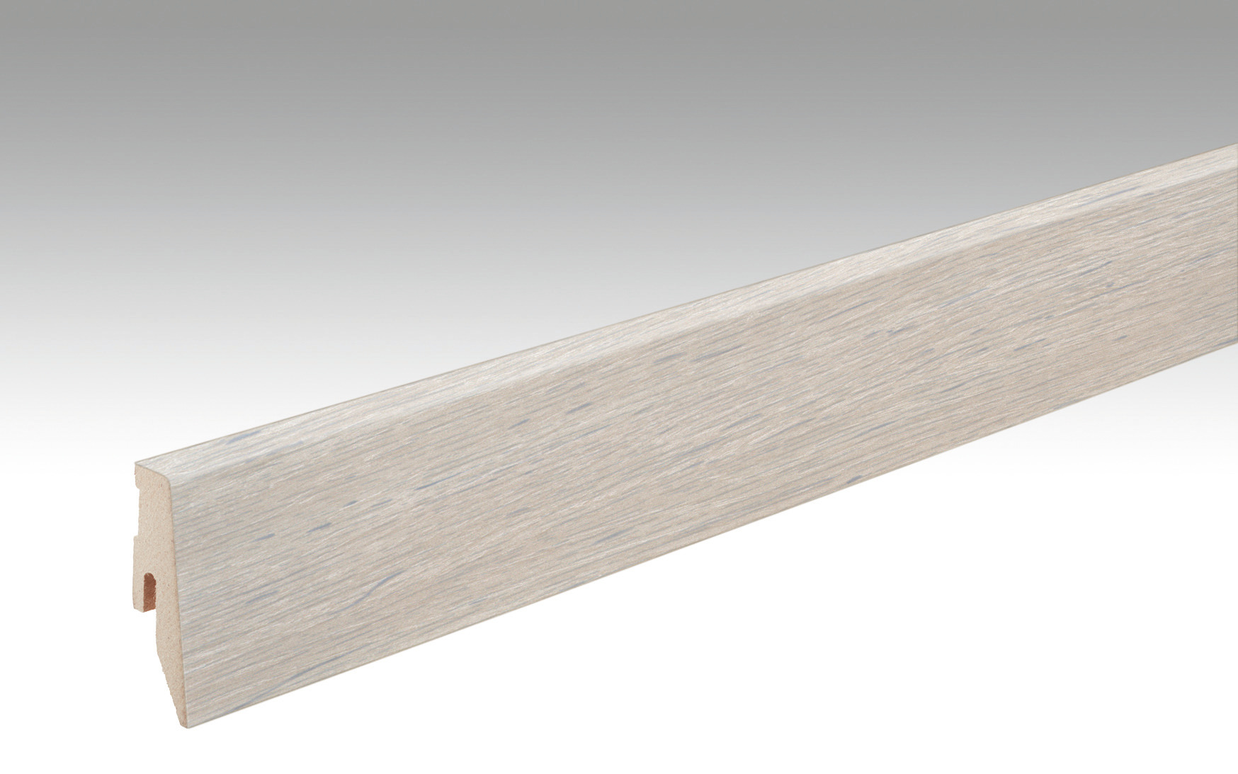 Vorschaubild Galerie MeisterWerke MEISTER Fussleiste Profil 3 PK Eiche arcticweiß 6995 - 2380 mm