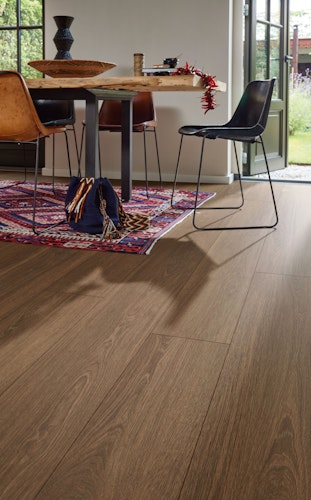 HANDMUSTER MEISTER Designboden MeisterDesign. next DL 500 S 7134 Princess Oak dunkel Porensynchron-Struktur Bild