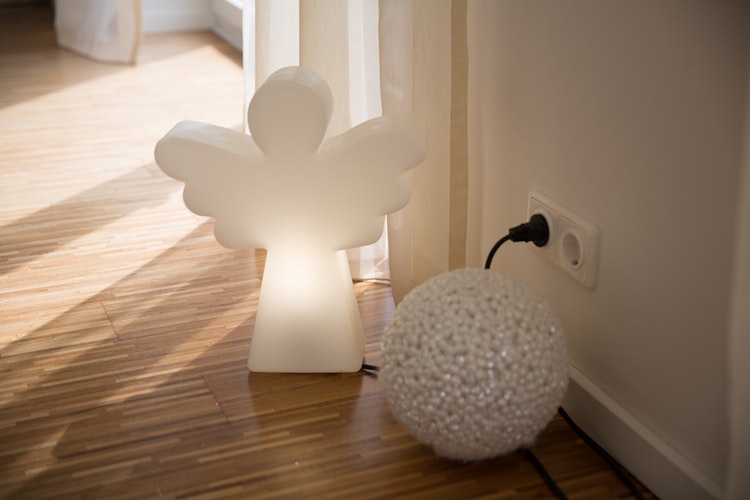 8 seasons design LED-Dekoleuchte Shining Angel (WW)