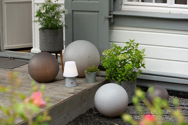 8 seasons design LED-Kugelleuchte Shining Globe (WW), verschiedene Größen und Farben