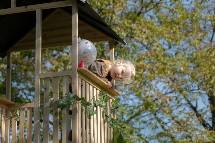 EXIT Panorama 500 Holzspielhaus mit Rutsche & Sandkasten