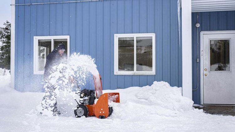 Husqvarna Schneefräse ST 124 Bild