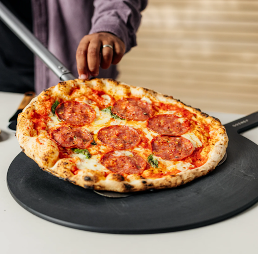 GOZNEY Pizza Servierteller 18" (45,7 cm) Faserplatte