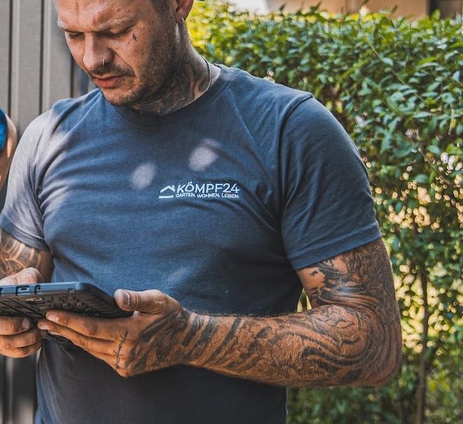 Bestickung Arbeitskleidung mit Logo - Preis je nach Menge und Größe