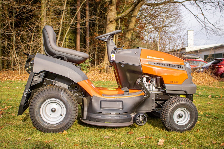 Husqvarna Rasentraktor TC 138