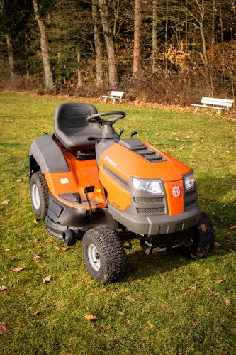 Husqvarna Rasentraktor TC 138