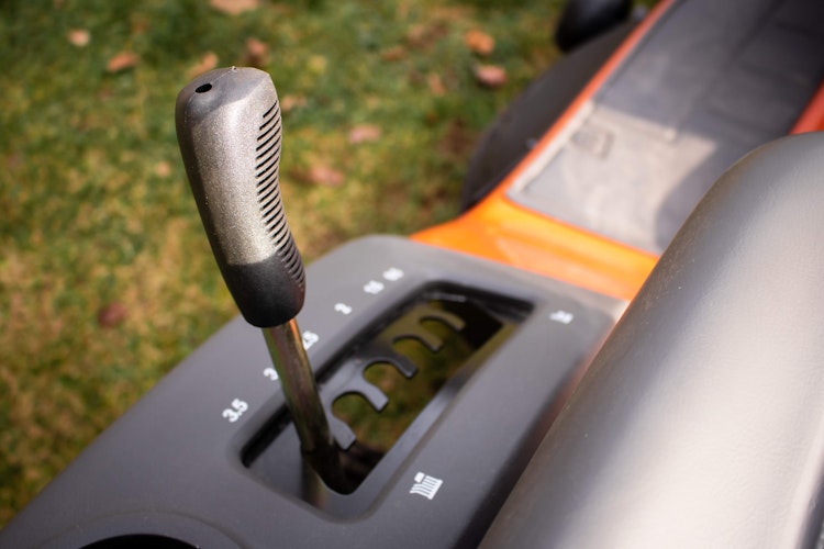 Husqvarna Rasentraktor TC 138