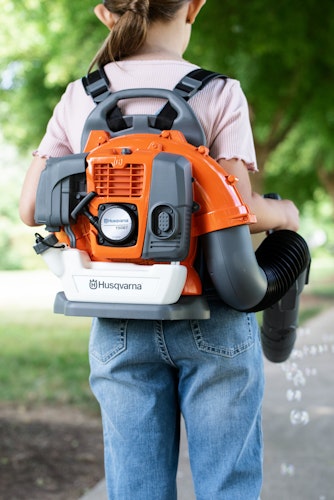 Husqvarna Kinder-Laubbläser mit Seifenblasen Rückentragbar