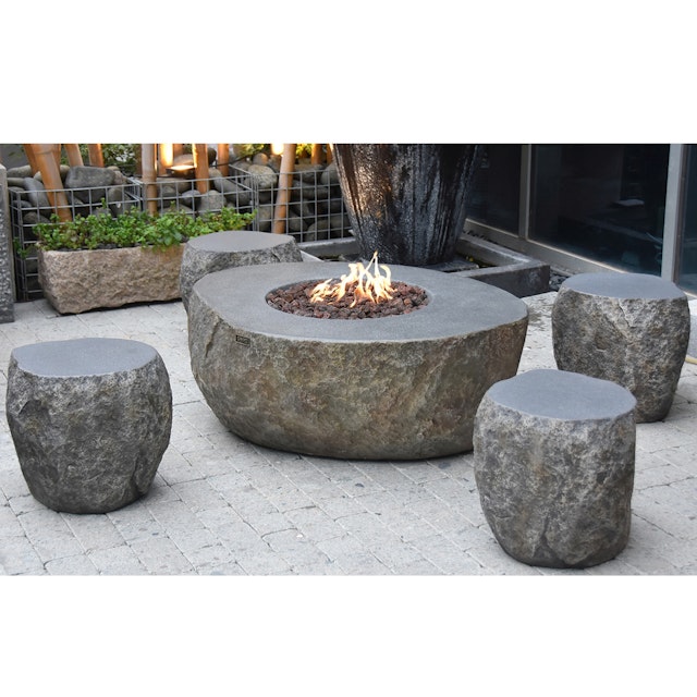 Gardenforma Sitzgruppen-Set: Gas Feuerstelle Vesuv in Basaltoptik aus Faserbeton & 4x Hocker Vorschaubild Galerie