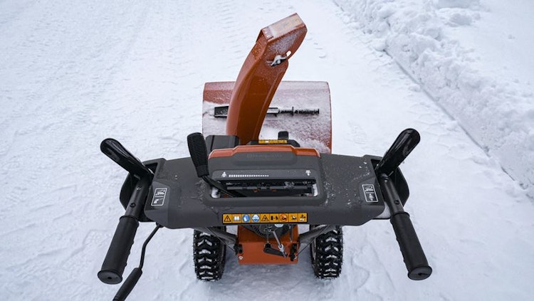 Husqvarna Schneefräse ST 124 Bild