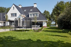 Salta Trampolin First Class Ø 427 cm mit Sicherheitsnetz und Leiter