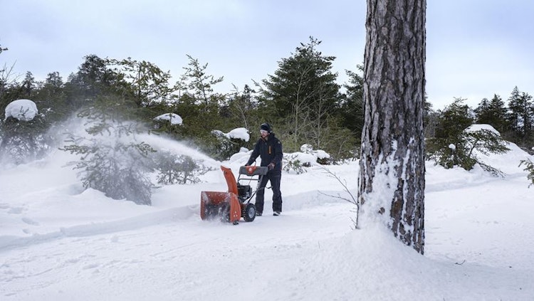 Husqvarna Schneefräse ST 124 Bild