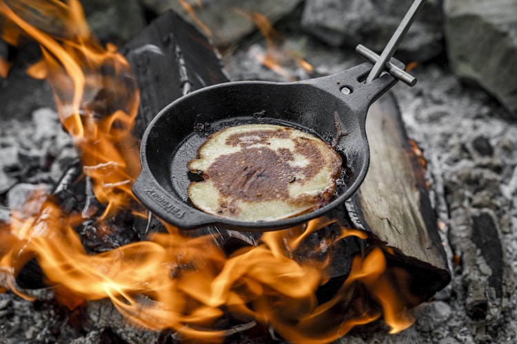 Petromax Lagerfeuerpfanne aus Gusseisen Bild