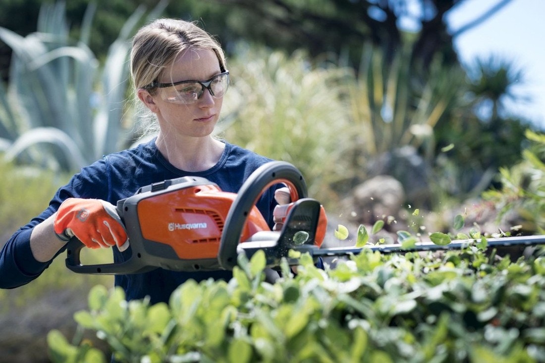 Husqvarna Heckenschere im Einsatz