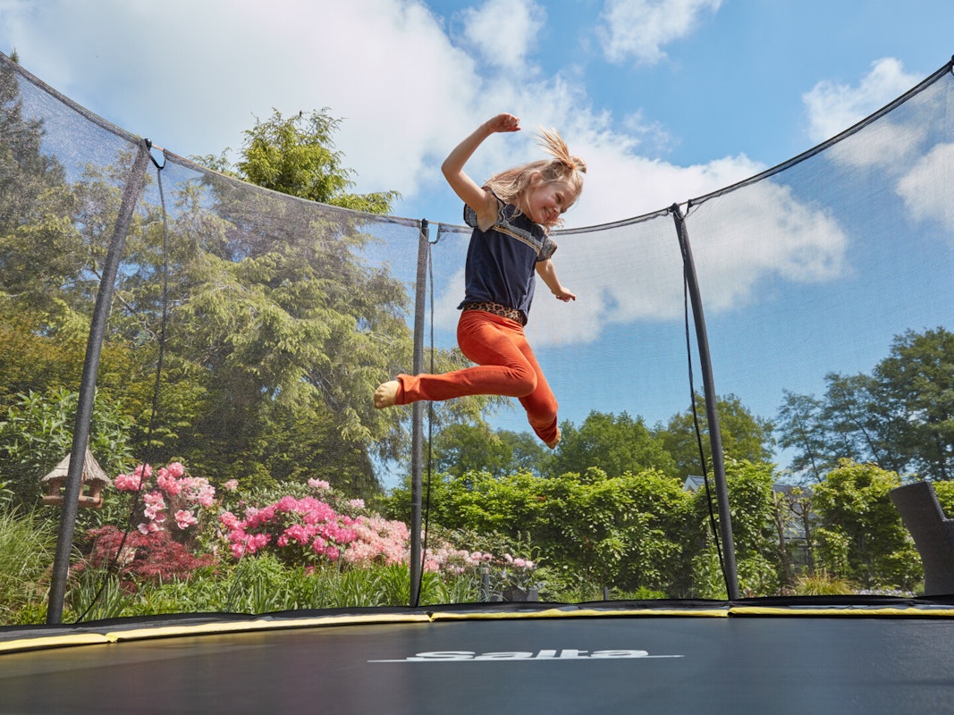Austoben auf dem Trampolin von Salta Austoben auf dem Trampolin von Salta