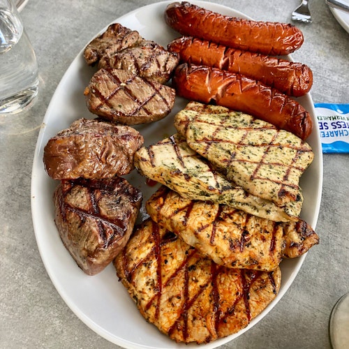 Easy Klassiker: mal eben ein paar Steaks und Würstchen