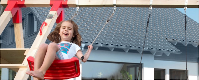 Kinderspielgeräte für den Garten: auf nach draußen! - Bild