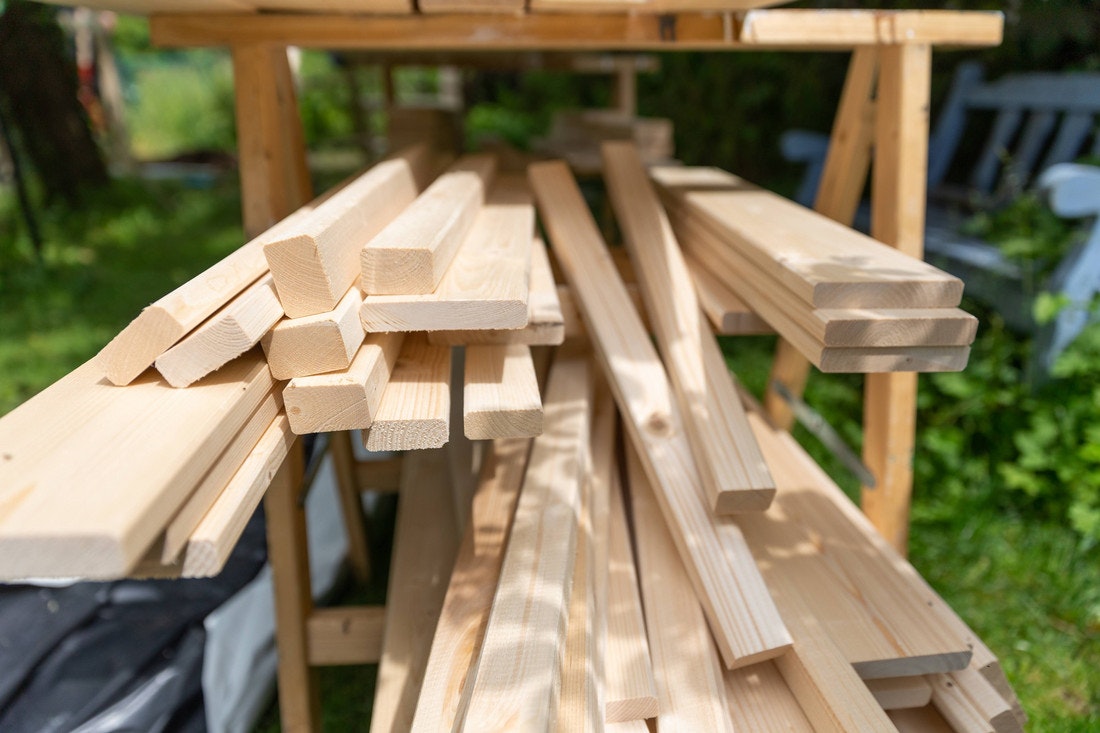 Das Holz des Bausatzes ist bereits entsprechend abgezählt und muss nur noch zugeschnitten werden