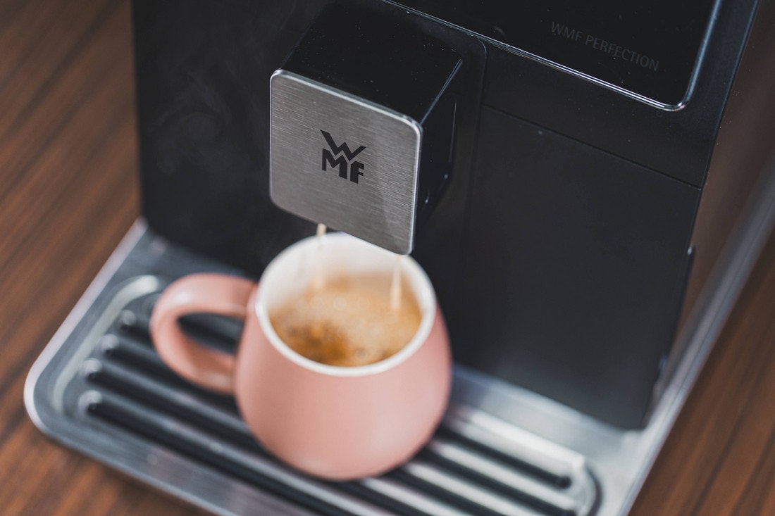 Die WMF Kaffeevollautomaten von WMF brühen auf Knopfdruck