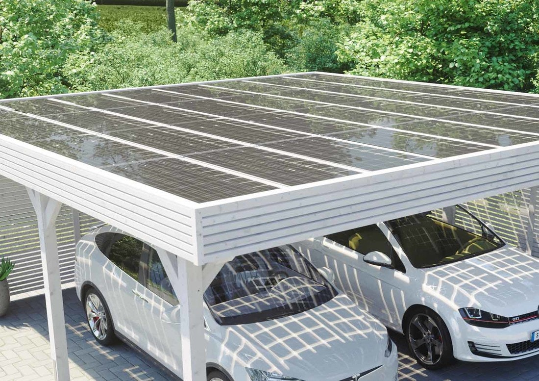 Doppelcarport mit Solarpaneelen