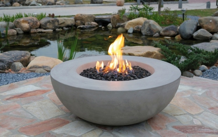 Gardenforma Gas Feuerstelle Ätna in grauer Betonoptik