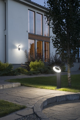 Konstsmide LED Wegeleuchte Asti, anthrazit, opalfarbenes Acrylglas (7274-370)