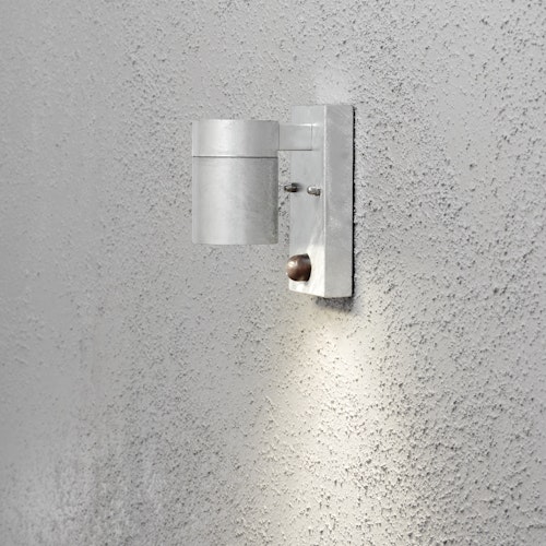 Konstsmide Halogenspot Modena, galvanisiert, klares Glas, mit Sensor (7541-320)