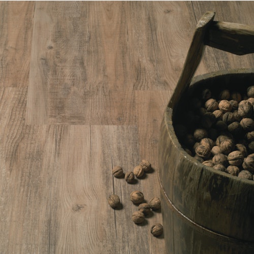Handmuster KWG Antigua classic Hydrotec Birke antik 1235x305 Designvinyl Fertigfußboden 123,5x30,5 cm