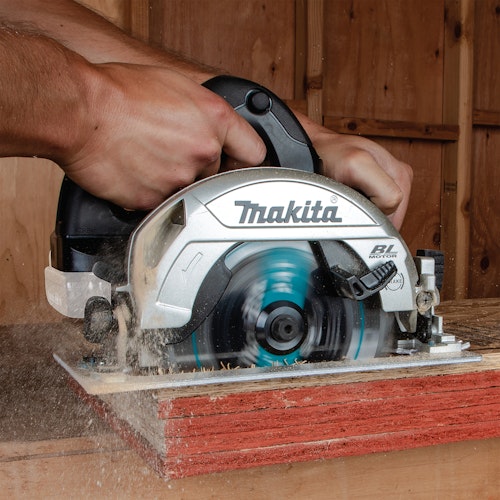 Makita Akku-Handkreissäge DHS661ZU