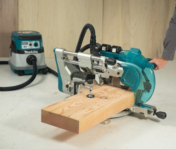 Makita Akku-Kapp- und Gehrungssäge DLS211ZU