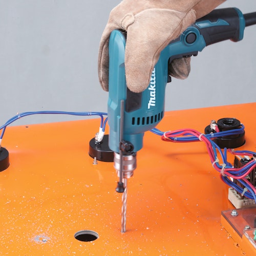 Makita Bohrmaschine DP2010J