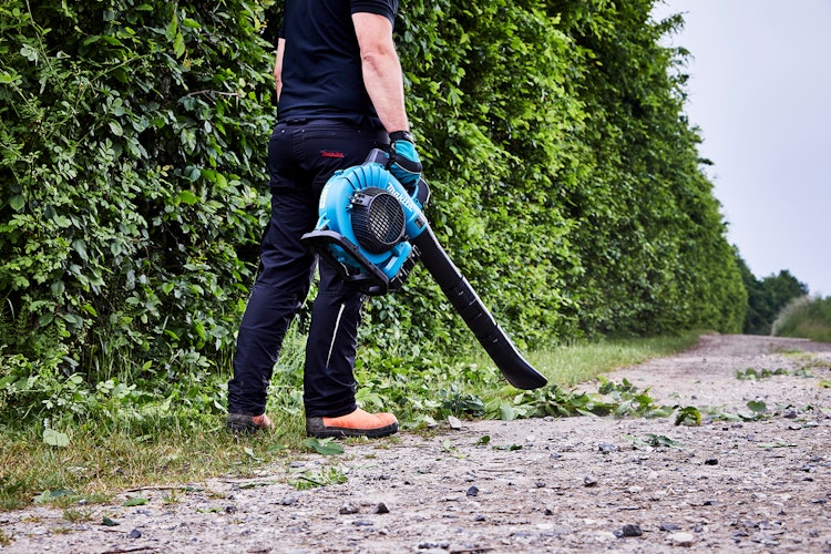 Makita Akku-Laubbläser und -sauger DUB363PT2V