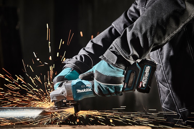 Makita Akku-Winkelschleifer GA005GZ