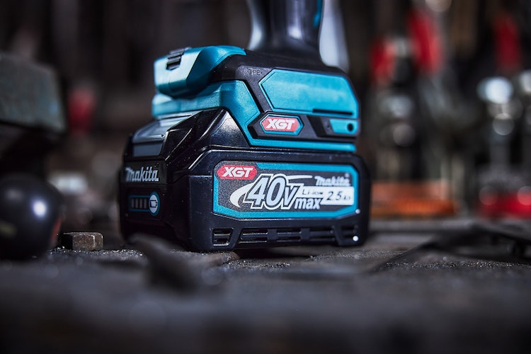 Makita Akku-Schlagbohrschrauber HP001GZ