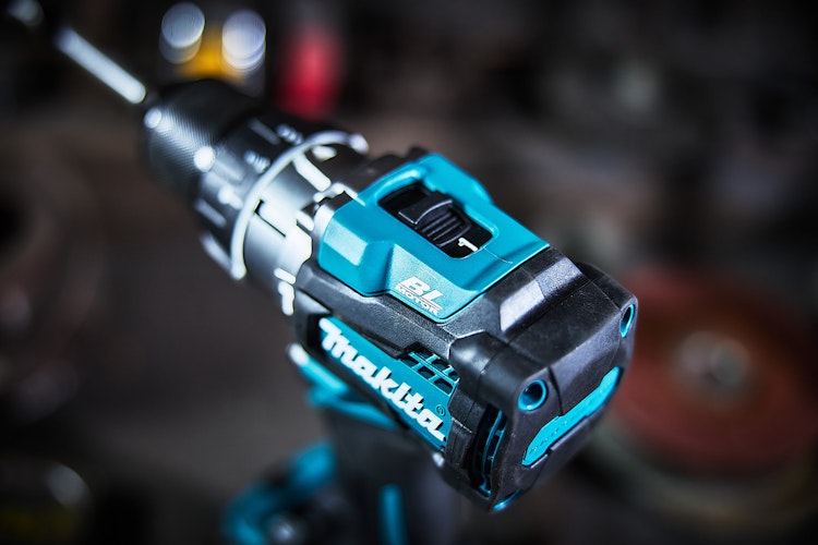 Makita Akku-Schlagbohrschrauber HP001GZ