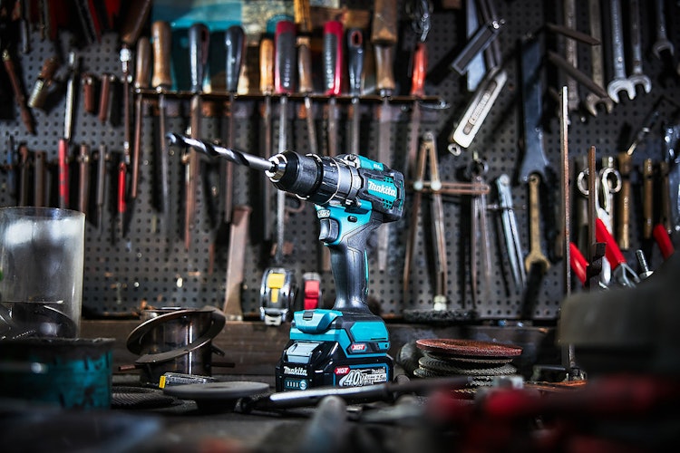 Makita Akku-Schlagbohrschrauber HP001GZ