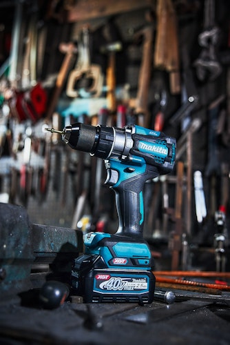 Makita Akku-Schlagbohrschrauber HP001GZ
