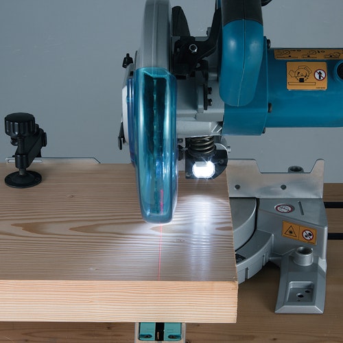 Makita Kapp- und Gehrungssäge LS0815FLN