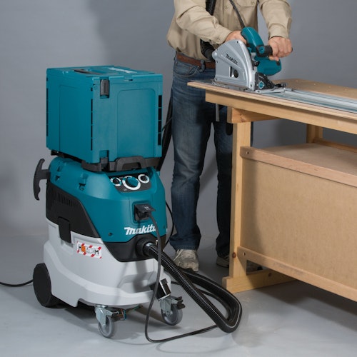 Makita Staubsauger VC4210M