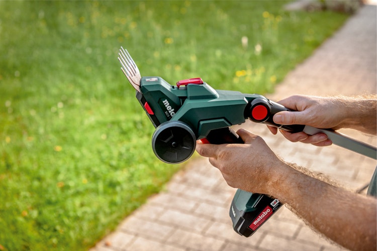 Metabo Akku-Gras-/Strauchschere SGS 18 LTX Q in metaBOX 145 L